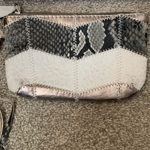 NY & Co wallet and matching chain purse - Picture 2 of 6